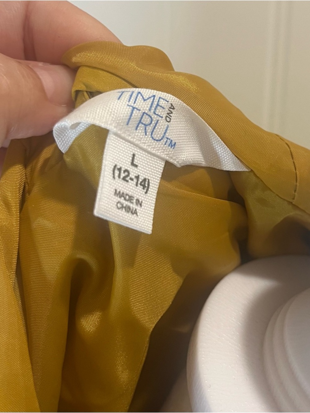 Women’s Mustard Yellow Hooded Rain Jacket -Lightweight Size Large - Picture 11 of 11